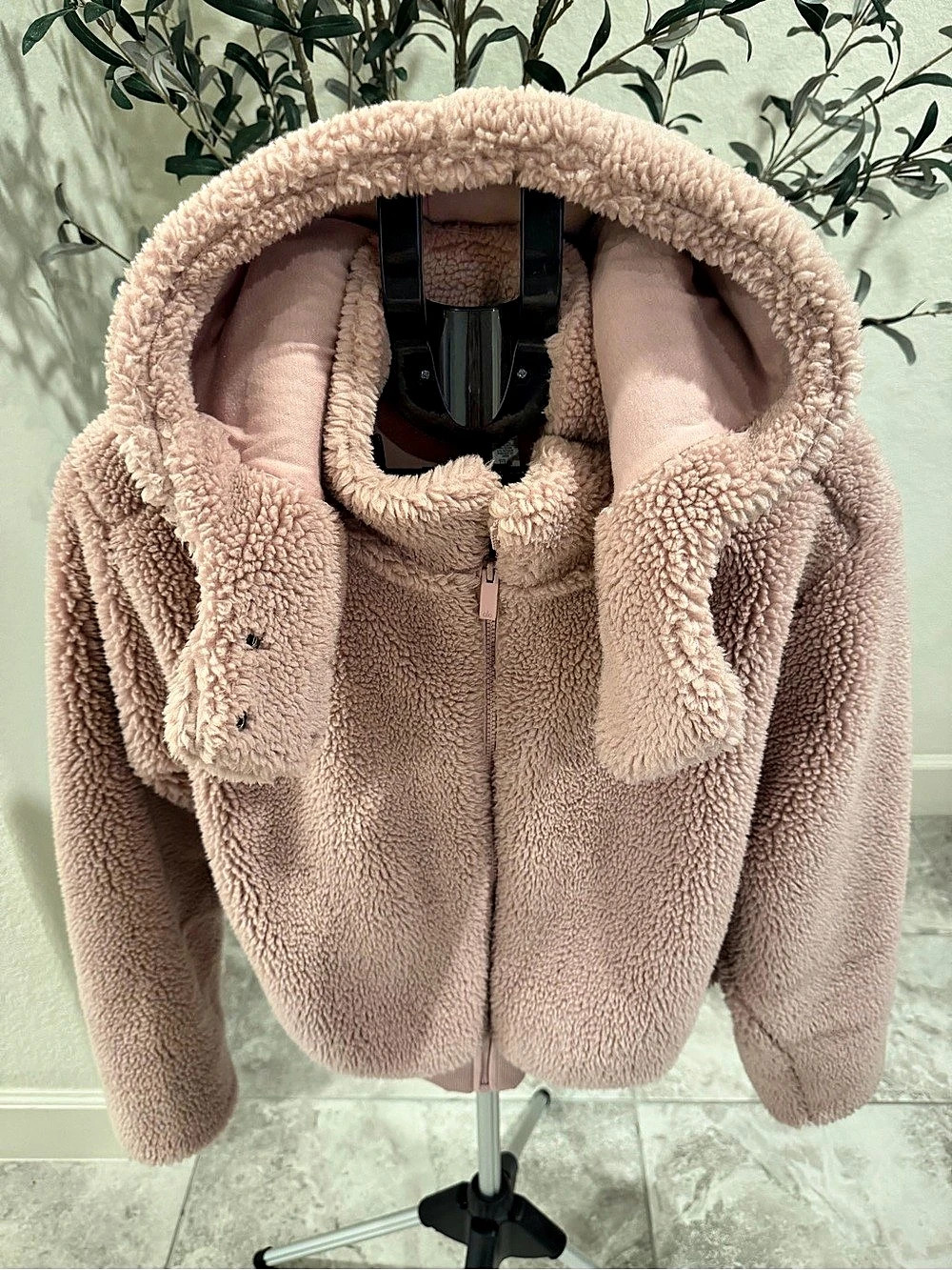alo Teddy Fleece Jacket in Pink Small Like New